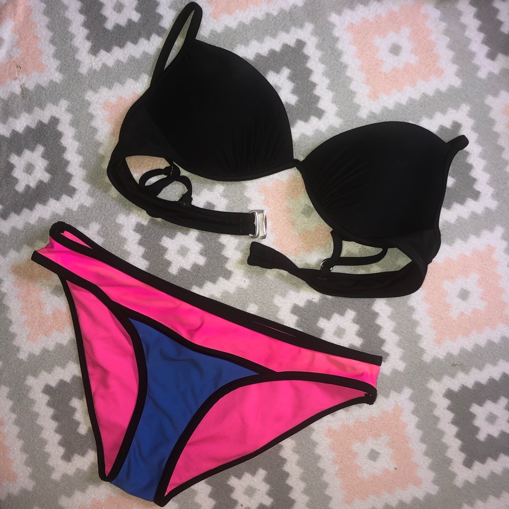 Color blocking bikini set